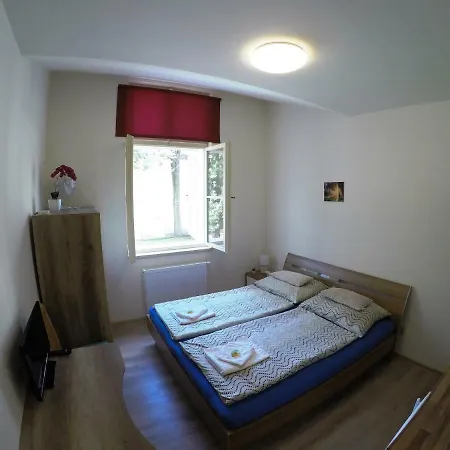 Komenskeho * Hradec Králové